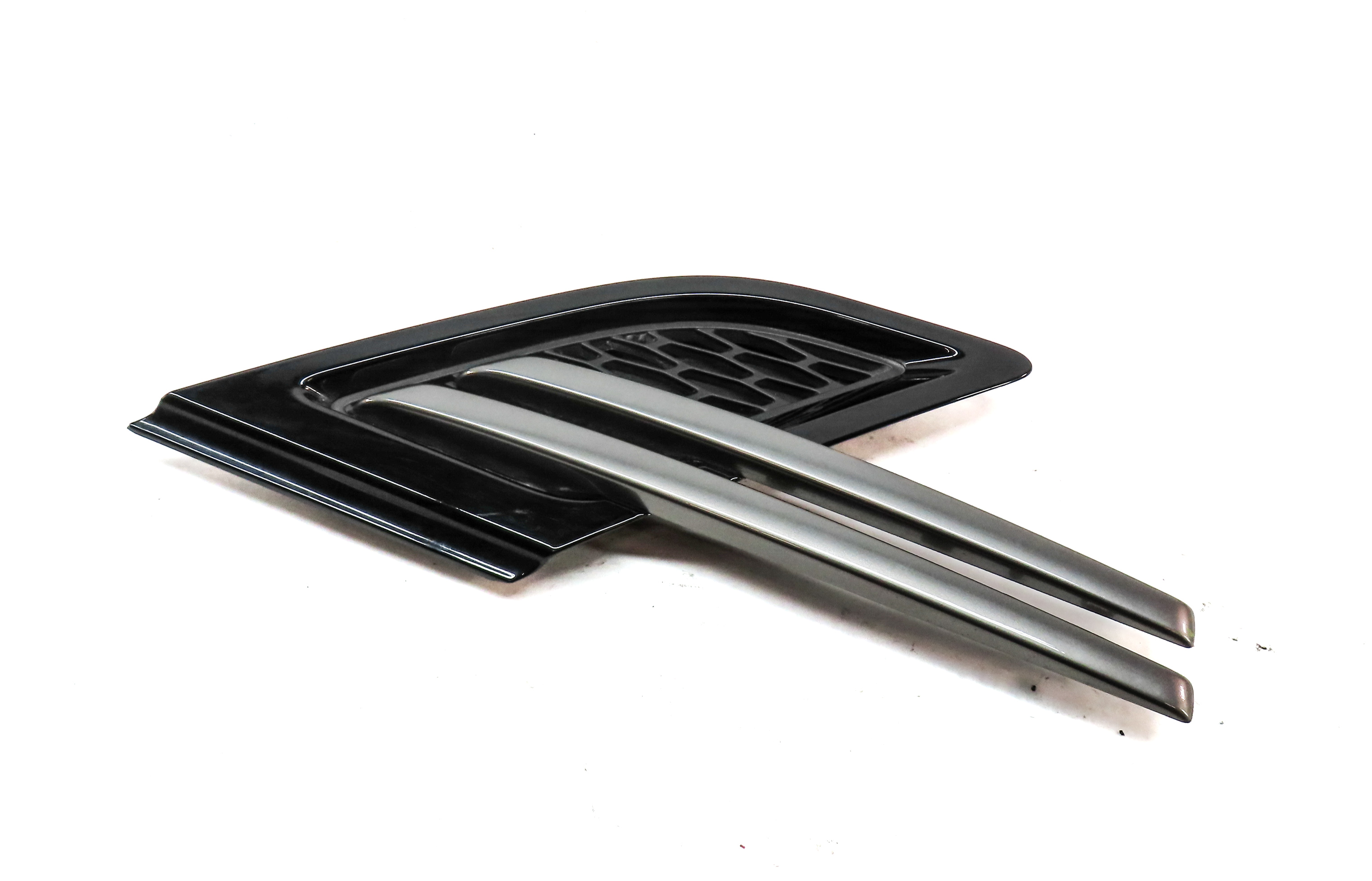 15 LAND RANGE ROVER SPORT L494 FRONT RIGHT PASSENGER FENDER GRILLE TRIM (BLACK) — exact item pictured